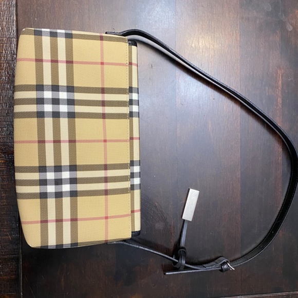 burberry vintage bags - Picture 2 of 8